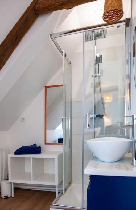 Apartment Duplex Contemporain Dans Maison Du Xviieme Siecle