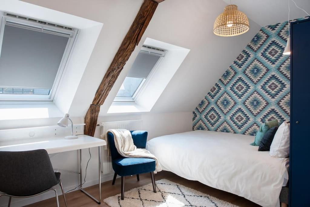 Apartment Duplex Contemporain Dans Maison Du Xviieme Siecle Fougeres