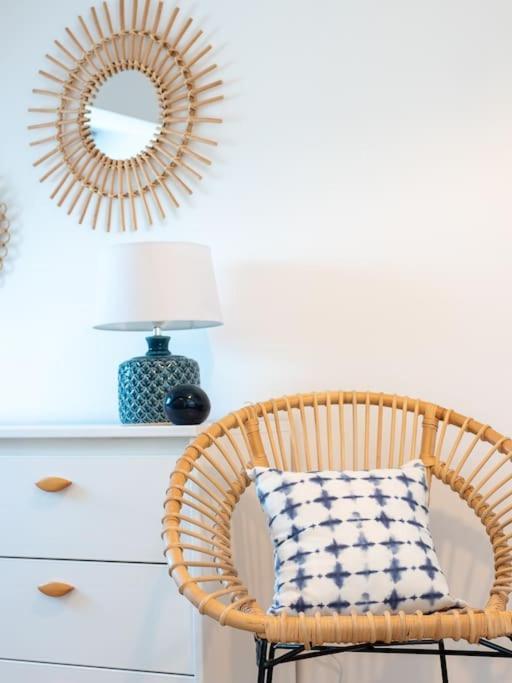 Duplex Contemporain Dans Maison Du Xviieme Siecle *